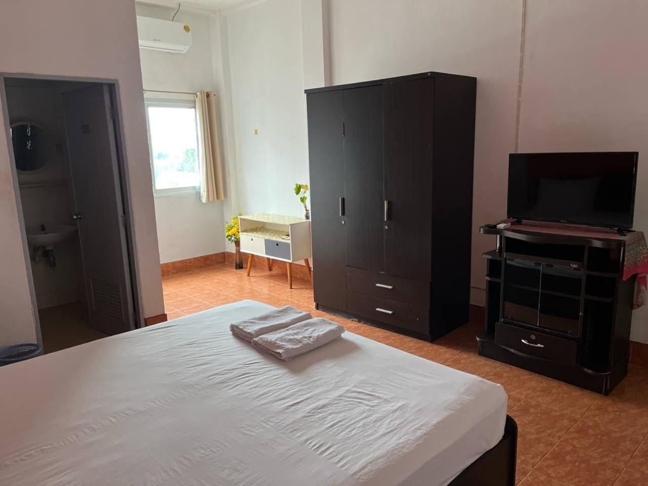 Lucky Banzaan Hotel Patong Eksteriør billede