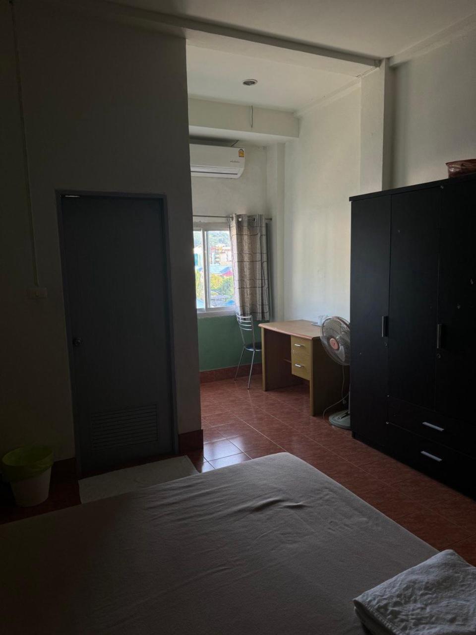Lucky Banzaan Hotel Patong Eksteriør billede